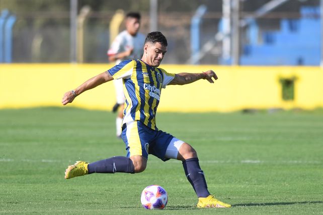 Dupuy trabaja para ganarse un lugar en el equipo titular de Central, pero ahora descansará de manera forzada.