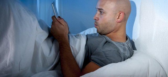 ¿Por qué nos sentimos atados al celular?