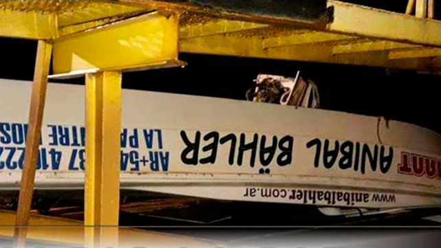 Accidente náutico: extrajeron del río la embarcación siniestrada