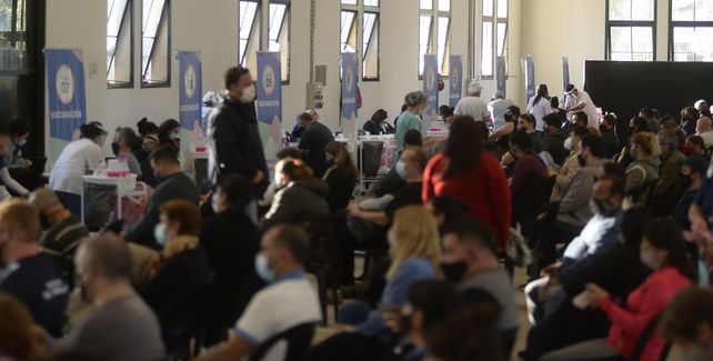 El predio de la ex Rural representa un eje referencial para los operativos de vacunación en la ciudad.
