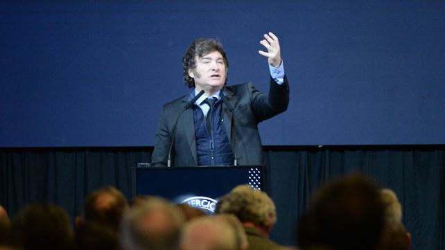 El gobierno de Javier Milei sufrió en el terreno legislativo la semana más difícil desde el naufragio de la primera versión de la ley Bases.&nbsp;