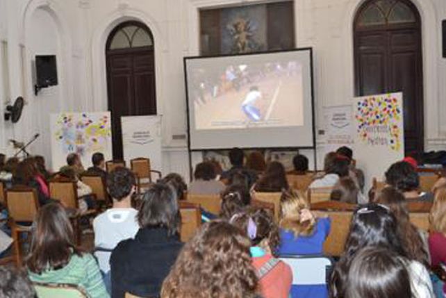A través de la música, los jóvenes apuestan por la paz, el respeto y la tolerancia