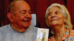 Detrás de las letras de una historia de amor, el relato de un barrio