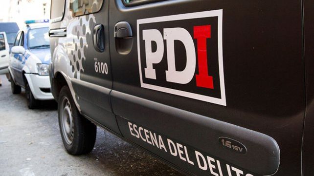 La Brigada Operativa Antinarcóticos de la Policía de Investigaciones  (PDI) constató había marihuana y que en los frascos se  contaban al menos cien dosis de cocaína fraccionadas y listas para la  venta.