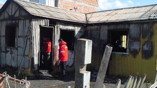 Seis muertos al quemarse una casa en Comodoro