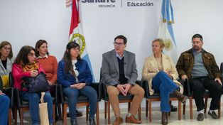El gobierno de Santa Fe, a través del Ministerio de Educación, entregó Fondos de Asistencia de Necesidades Inmediatas (Fani) por un total de $ 371 millones a 20 escuelas de la ciudad capital.