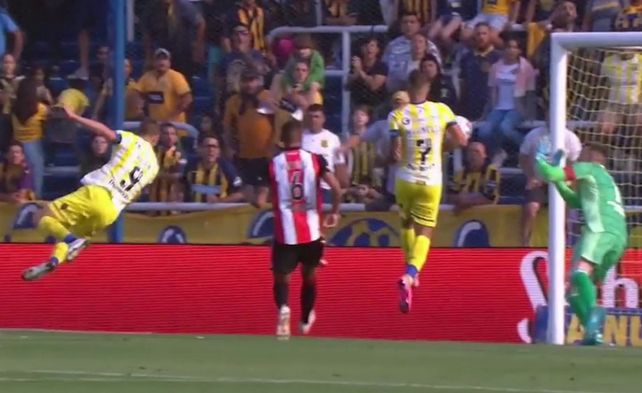 Ruben metió una palomita y desairó a Armani.