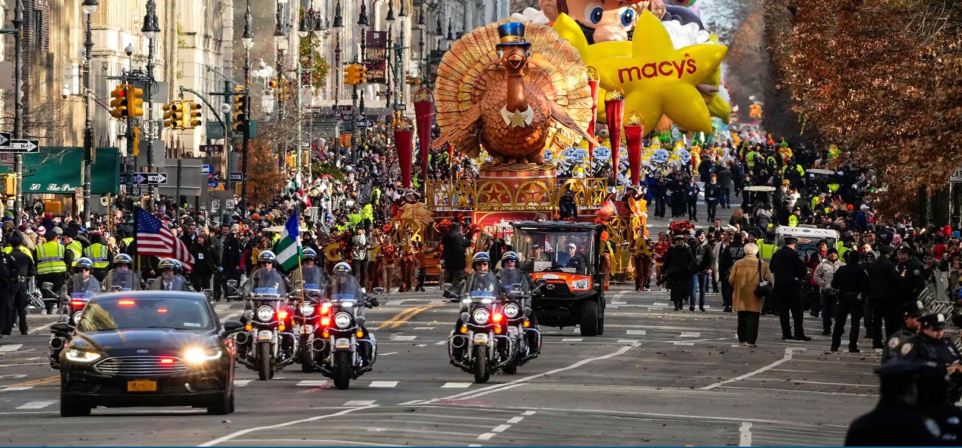 La carroza de Tom Turkey recorre Central Park West para dar inicio al Desfile del Día de Acción de Gracias de Macy's, el jueves 27 de noviembre de 2025, en Nueva York. (Foto AP/Eduardo Munoz Alvarez) La carroza de Tom Turkey recorre Central Park West para dar inicio al Desfile del Día de Acción de Gracias de Macy's, el jueves 27 de noviembre de 2025, en Nueva York. (Foto AP/Eduardo Munoz Alvarez)