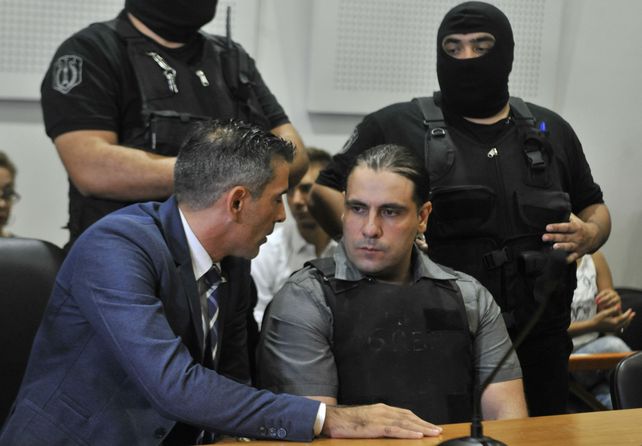 ¿Por qué? Tras escuchar el fallo Diego Panadero Ochoa miró a su abogado sorprendido por el resultado del juicio.