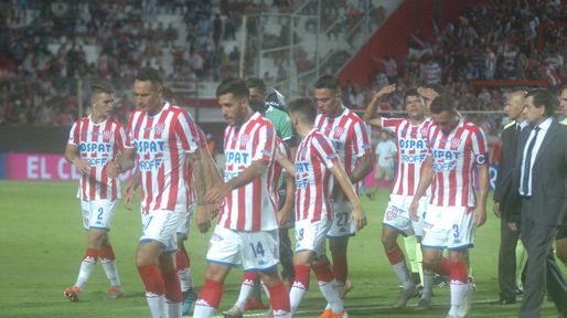 Pese a la euforia por la Copa, no debe descuidar la Superliga