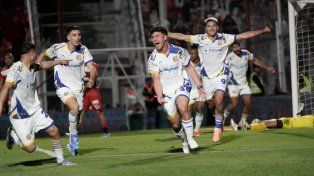 Ignacio Ovando grita con locura su primer gol en la primera de Central, en el triunfo ante Instituto.