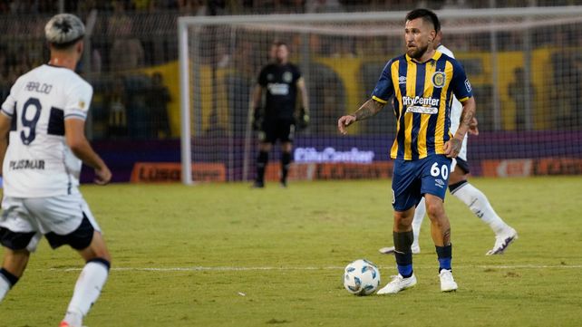 Mientras estuvo en cancha, Jonatan Gómez fue la manija de Central en la victoria frente a Gimnasia.