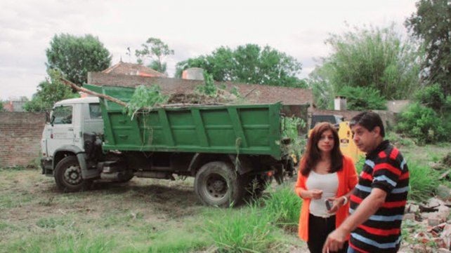 Operativo Verano: comenzó el desmalezado de terrenos baldíos privados