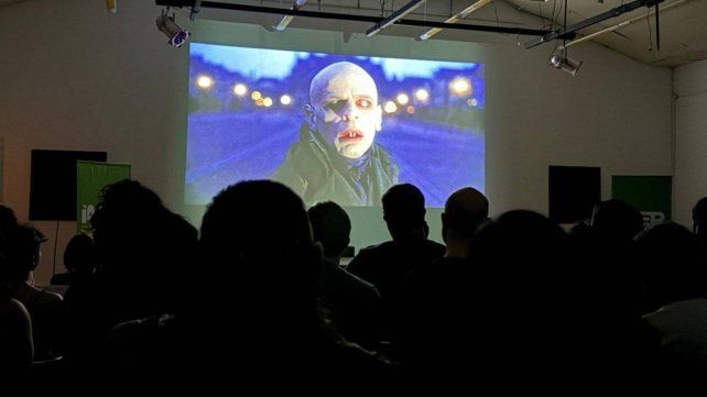 Sala llena para el inicio de Noches de Transilvania en Paraná