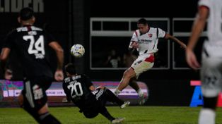 Newells estaba en la lona y zafó en el cierre tras otra pobre actuación