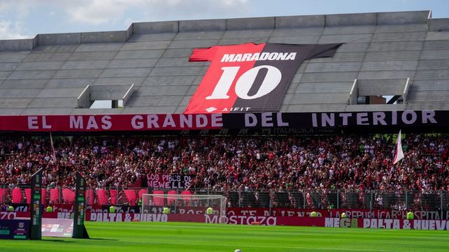 La tribuna del Palomar se llenó rápidamente.