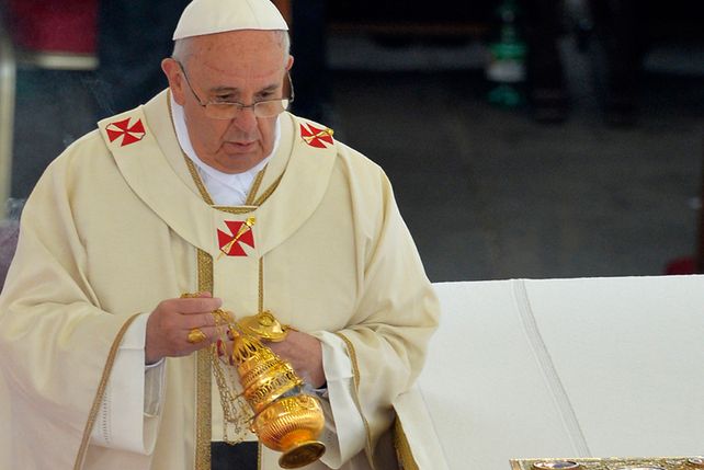 Francisco celebró la canonización de Juan Pablo II y Juan XXIII