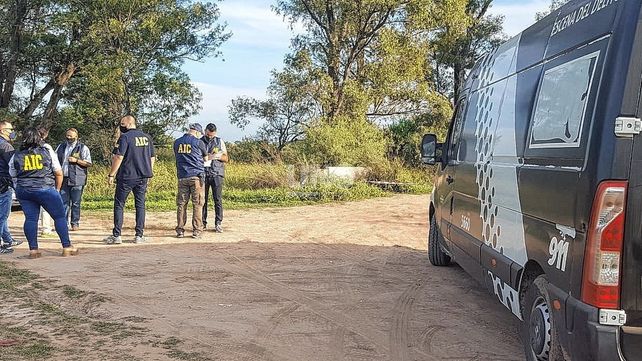El trabajo de los Agentes de la AIC en el lugar de hallazgo del cuerpo de Marcela Maydana