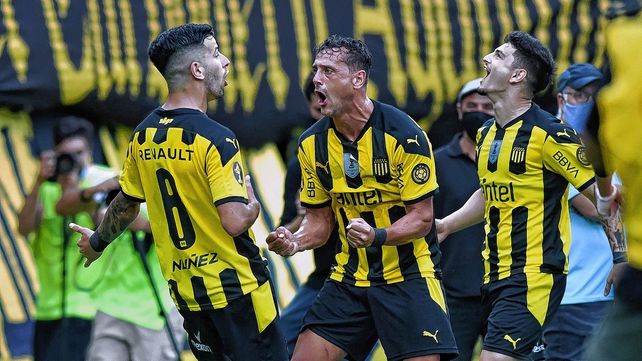 Peñarol, el gigante uruguayo que está en el camino de Colón