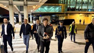 El presidente Javier Milei batió todos los récords como el mandatario argentino con más viajes al exterior en apenas ocho meses de gestión.
