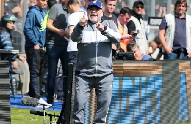 Maradona busca su primera victoria ante Talleres