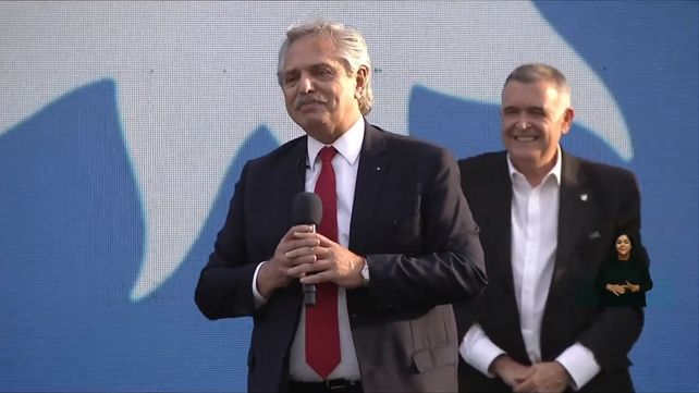 Alberto Fernández: Debemos ir terminando con los planes sociales