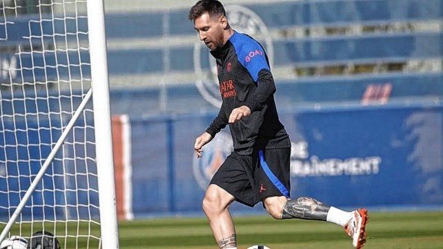 Messi volvió a entrenarse con el plantel de PSG después de descansar unos días en Los Alpes.