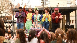 Che Bochinche presenta: Canciones para mover el esqueleto