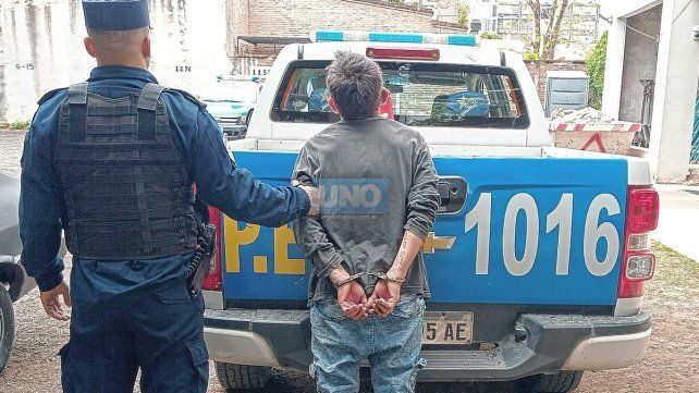 Exconvicto asaltó en una despensa y baleó a un comisario