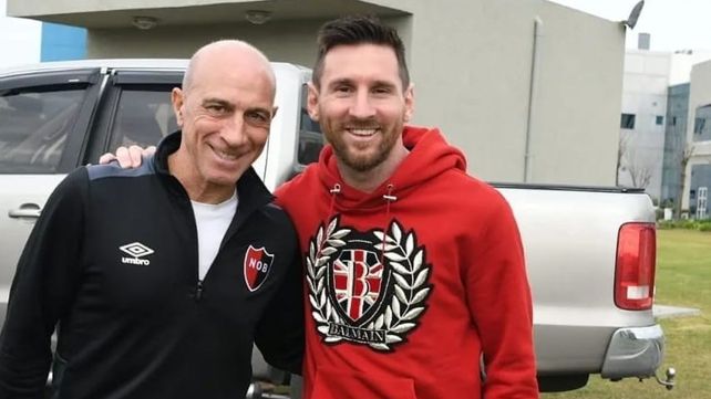 Lionel Messi jugó ante Newells un amistoso en el predio de Ezeiza.