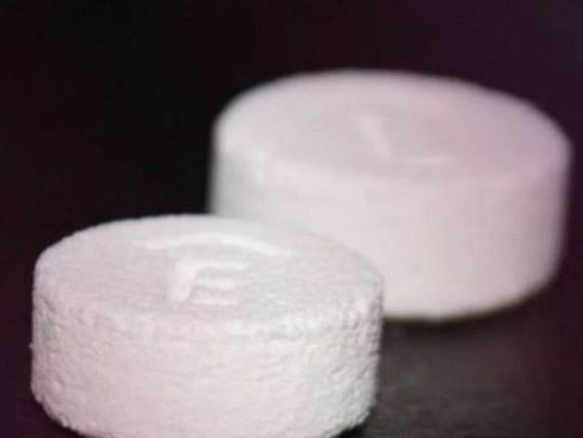 EE.UU. aprobó la primera pastilla a la medida impresa en 3D
