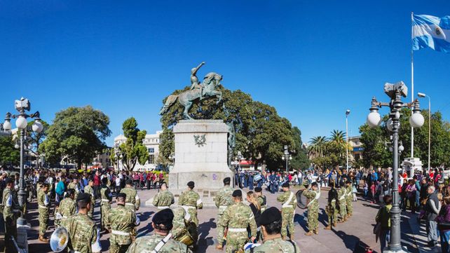 Con un acto en la plaza 1º de Mayo se conmemora este sábado el Día de la Escarapela