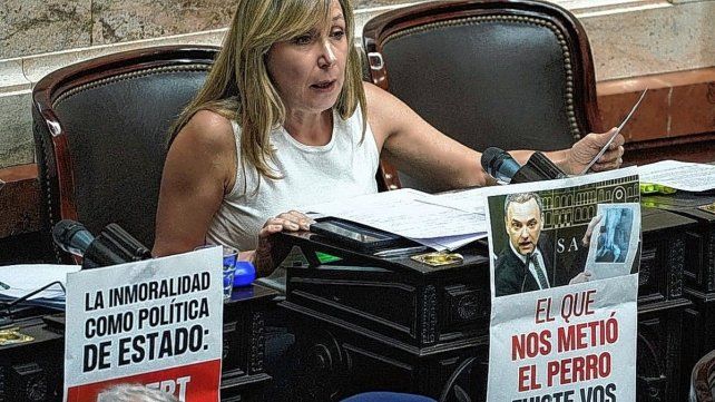 Myriam Bregman cruzó a Manuel Adorni tras su informe de gestión: Me parece obsceno.
