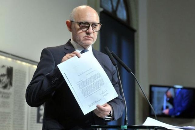 Timerman renunció a ser socio de la Amia y los acusó de obstruir la investigación