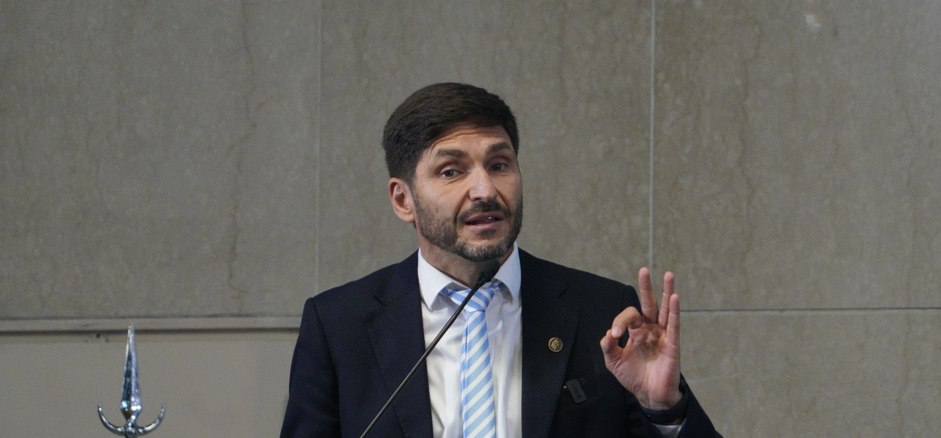 La Ficha Limpia de Pullaro, adentro