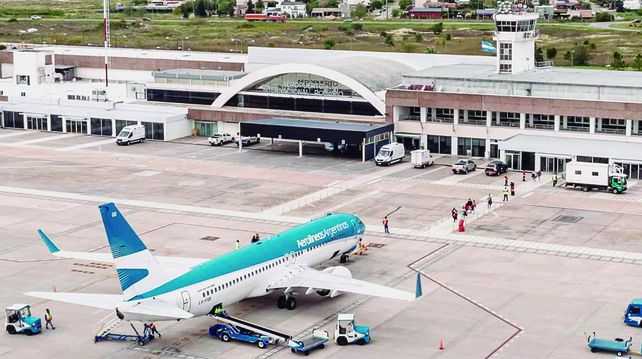 El aeropuerto de Rosario tendrá operaciones restringidas esta semana por el paro de controladores aéreos.