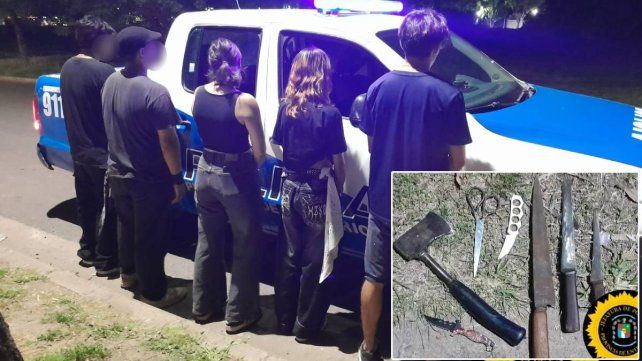 Hubo cuatro menores demorados brevemente. Las armas fueron encontradas tiradas en la plaza