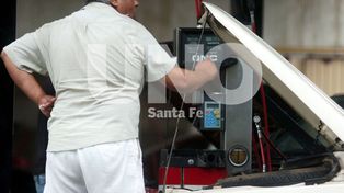 Para ahorrar hasta los autos de alta gama optan por convertir su auto a GNC