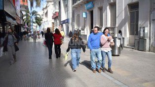 Los locales comerciales tendrán abiertas sus puertas de manera normal.