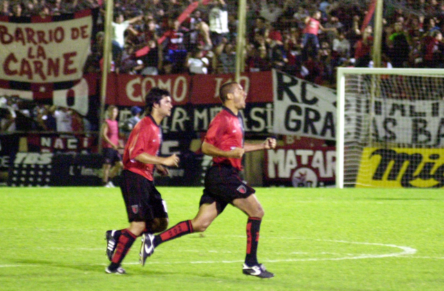 Edgardo Adinolfi. Fue el último leproso en convertir de tiro libre ante Banfield.