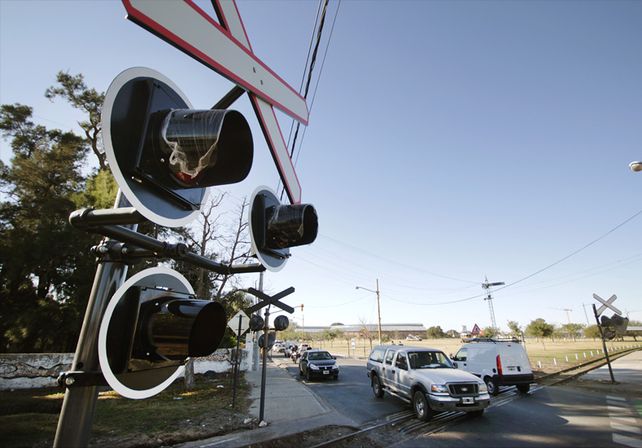 El Tren Urbano contará con un sistema de señalización en cada cruce de calle