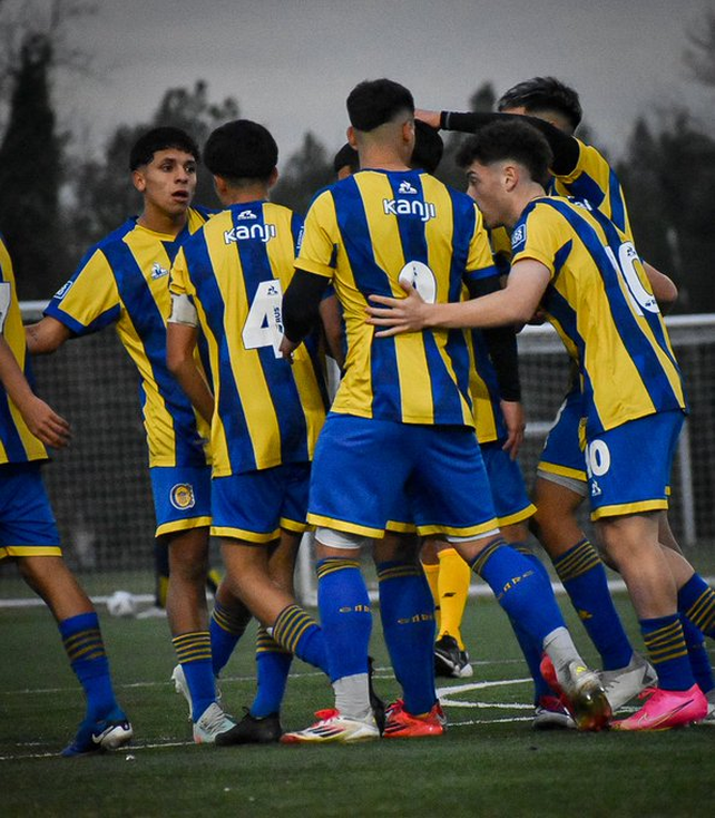 La 5ta de Central logró una goleada histórica y alcanzó la punta.