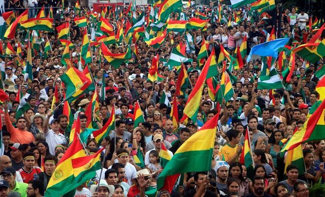 Bolivia: agreden a periodistas argentinos que están cubriendo la crisis