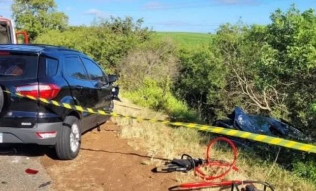 Así quedó la Ecosport negra en la que viajaba la pareja argentina.