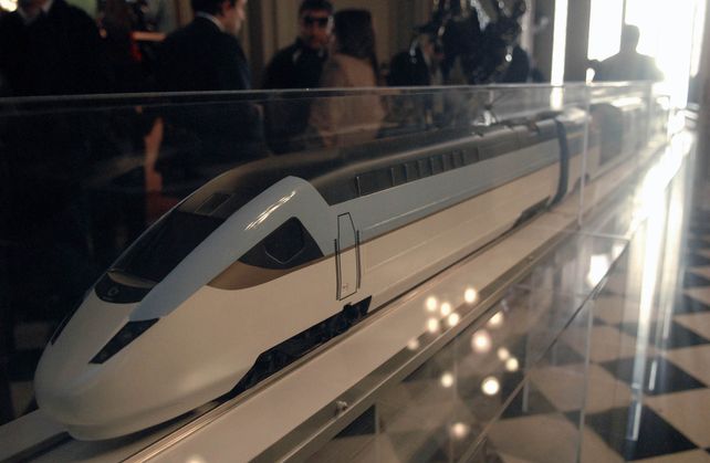 Irregularidades en la licitación del tren bala