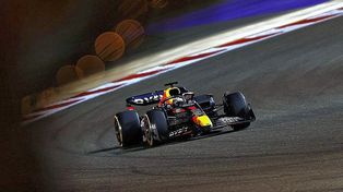 Verstappen voló en la 2ª tanda de ensayos en Bahrein