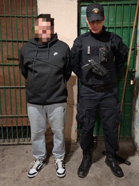 La Policía de Santa Fe detuvo a una joven de 26 años y a un hombre de 32 el viernes 9 de octubre de 2026 en General Lagos con dosis de cocaína y marihuana.