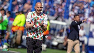 Sebastián Méndez dejará el cargo de DT en Vélez.