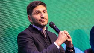 Pullaro viaja a EEUU en busca de financiamiento y destacó el equilibrio fiscal de Santa Fe