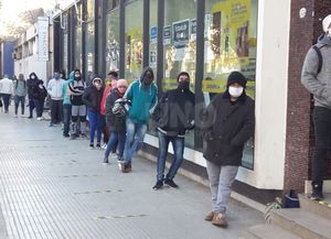Los bancos tienen prohibido realizar descuentos a beneficiarios del IFE